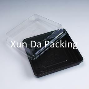Food tray with lid