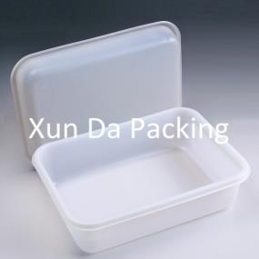 Plastic food tray